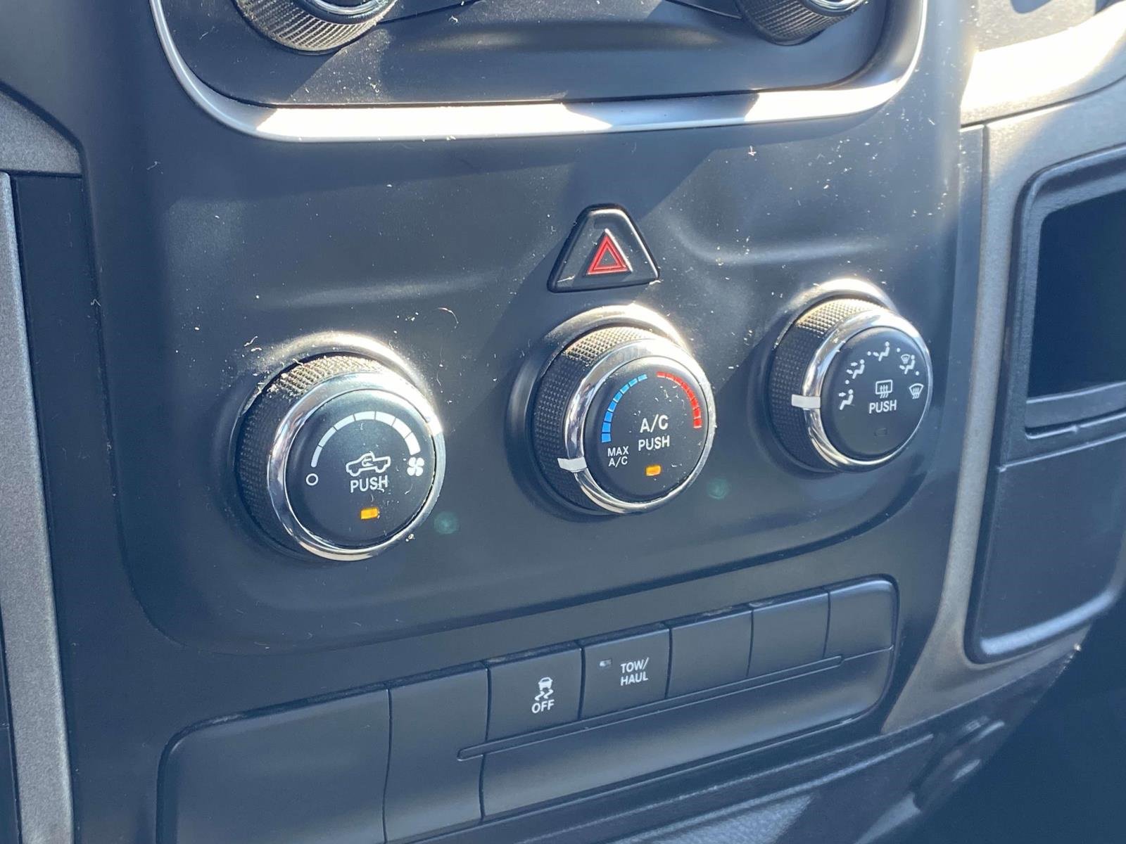 Used 2017 RAM 1500 Express image 17