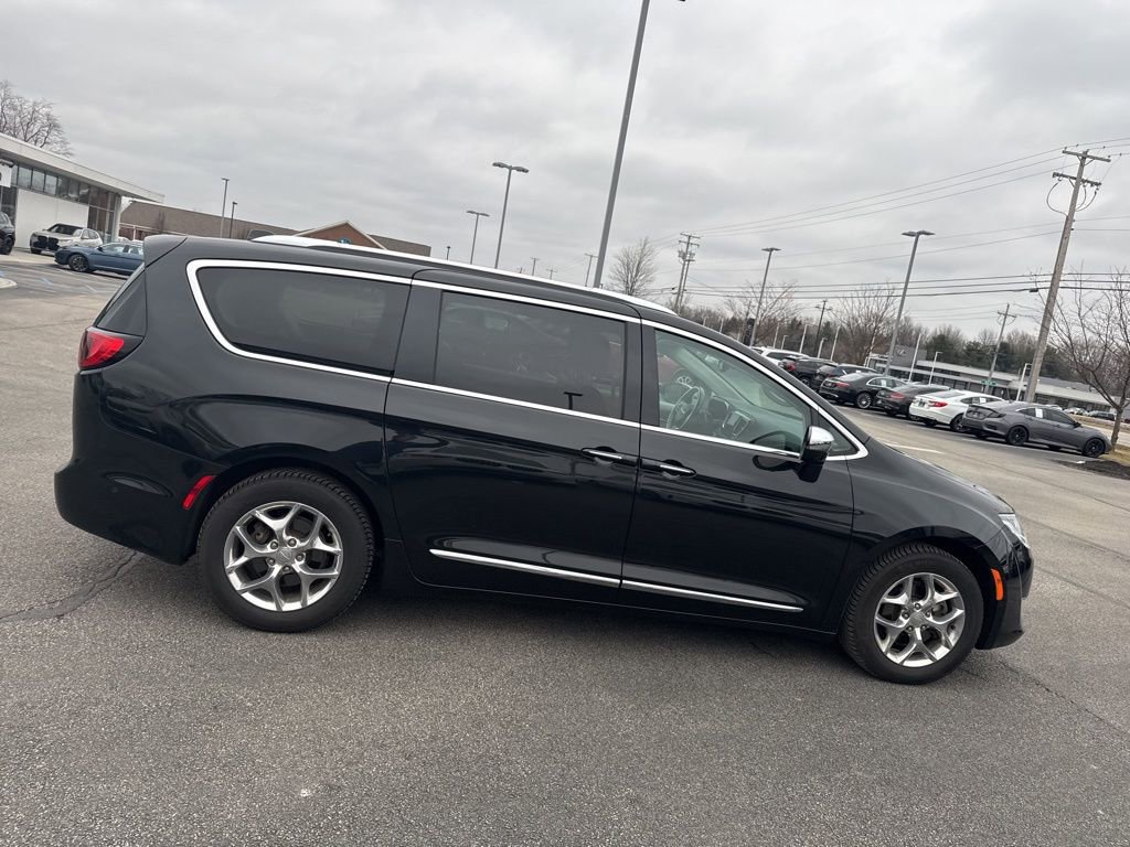 Used 2019 Chrysler Pacifica Limited w/ Advanced Safetytec Group image 22