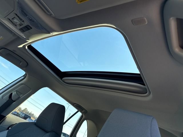 Used 2024 Toyota RAV4 XLE image 24