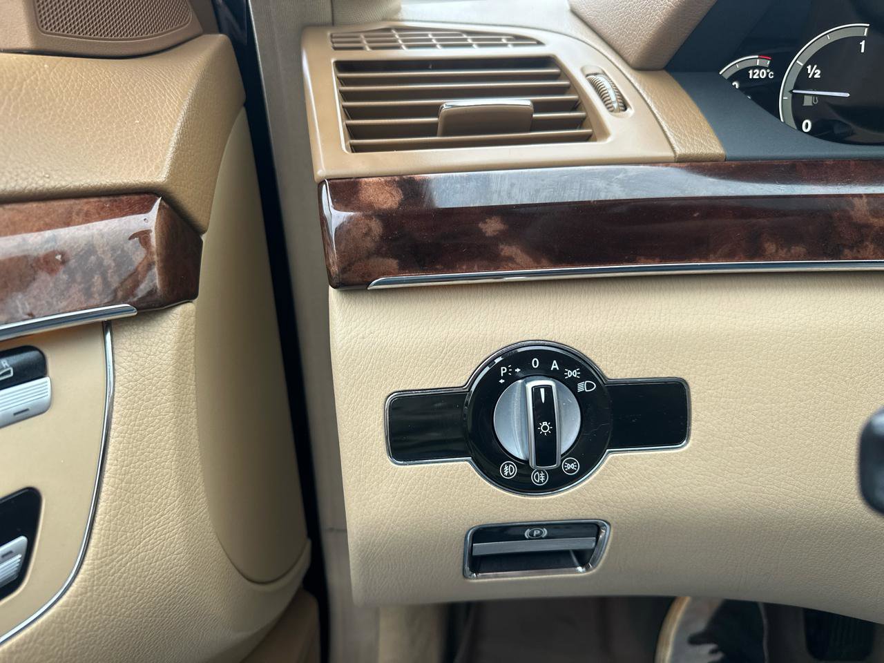 Used 2008 Mercedes-Benz S 550 4MATIC image 11