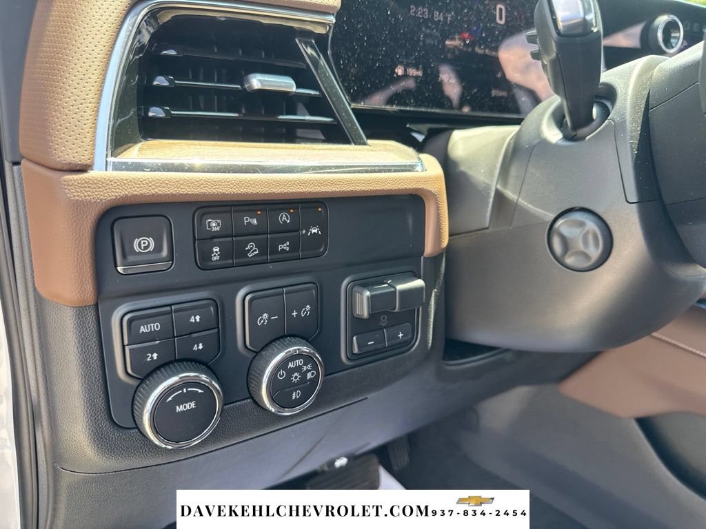 Used 2025 Chevrolet Suburban High Country w/ Sun And Tow Package AWD/4WD image 20