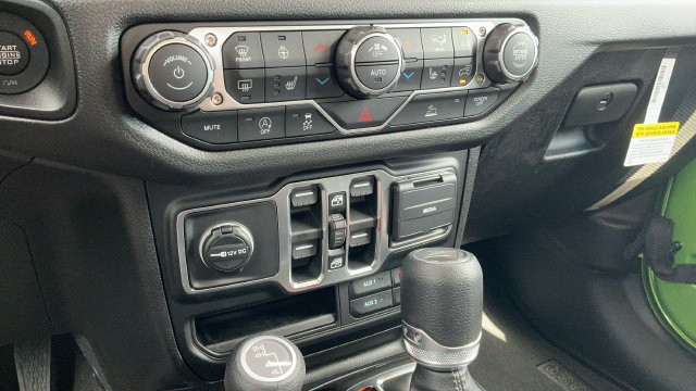 New 2026 Jeep Gladiator Sport AWD/4WD image 17