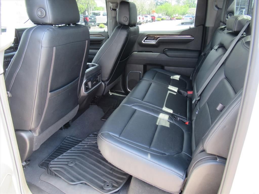 Used 2022 GMC Sierra 1500 Elevation w/ Preferred Package image 33