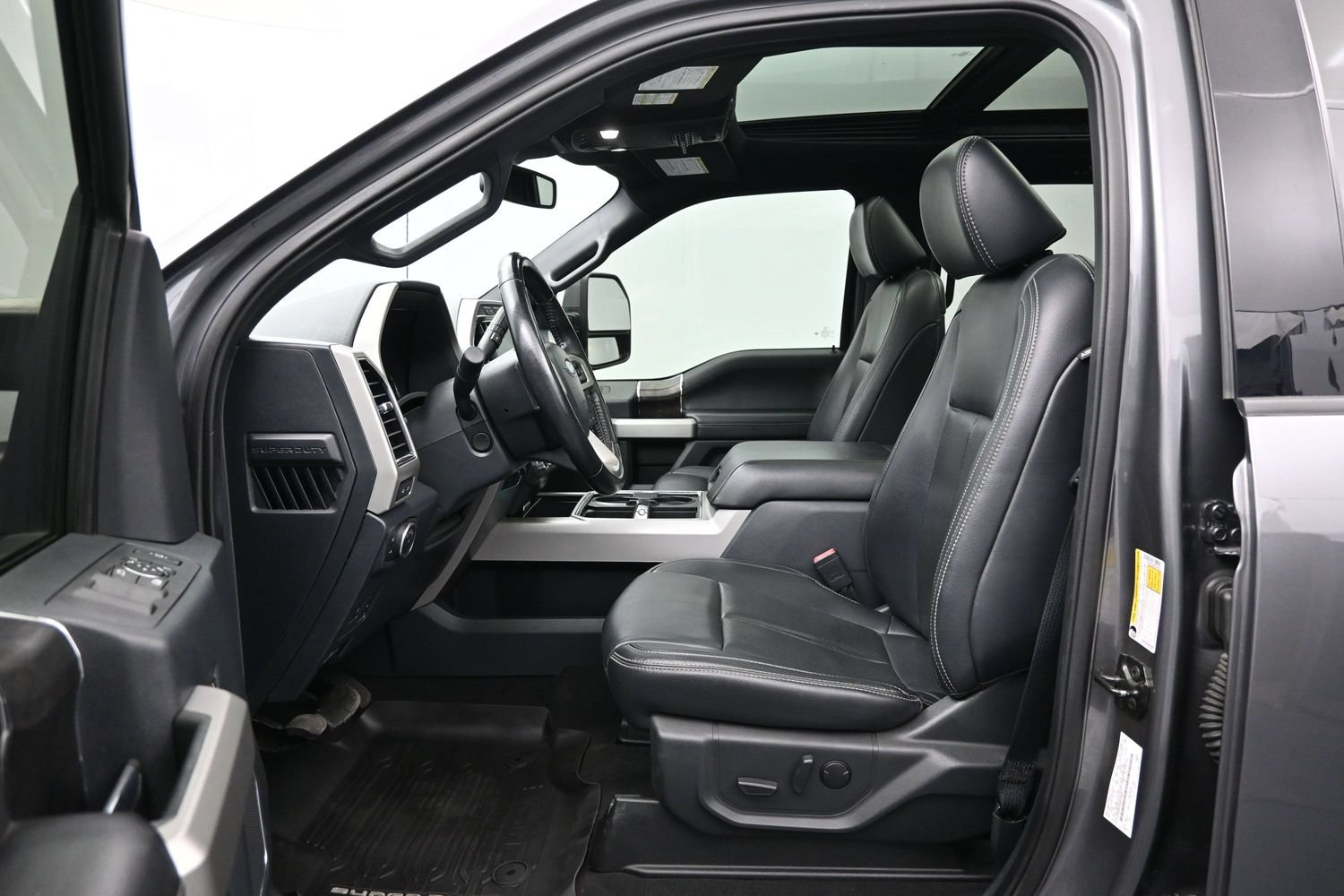 Used 2022 Ford F250 Lariat w/ Tremor Off-Road Package AWD/4WD image 9