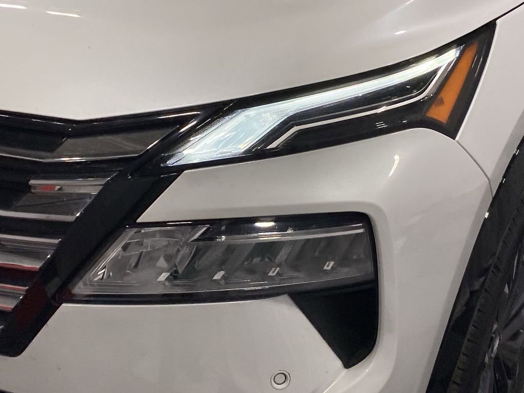 Used 2024 Nissan Rogue Platinum image 30