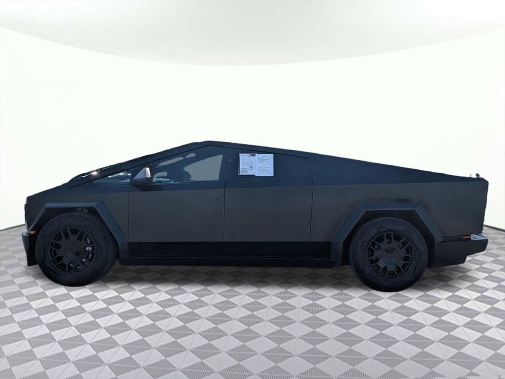 Used 2024 Tesla Cybertruck AWD Crew Cab image 6