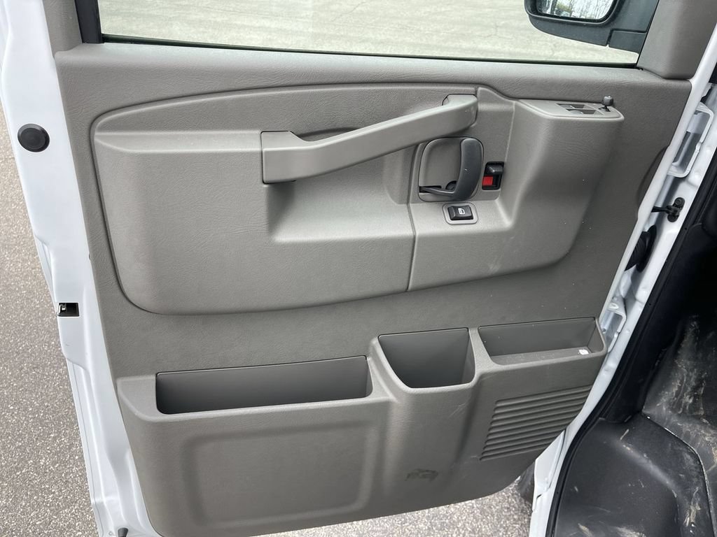 New 2026 Chevrolet Express 2500 w/ Driver Convenience Package RWD image 7