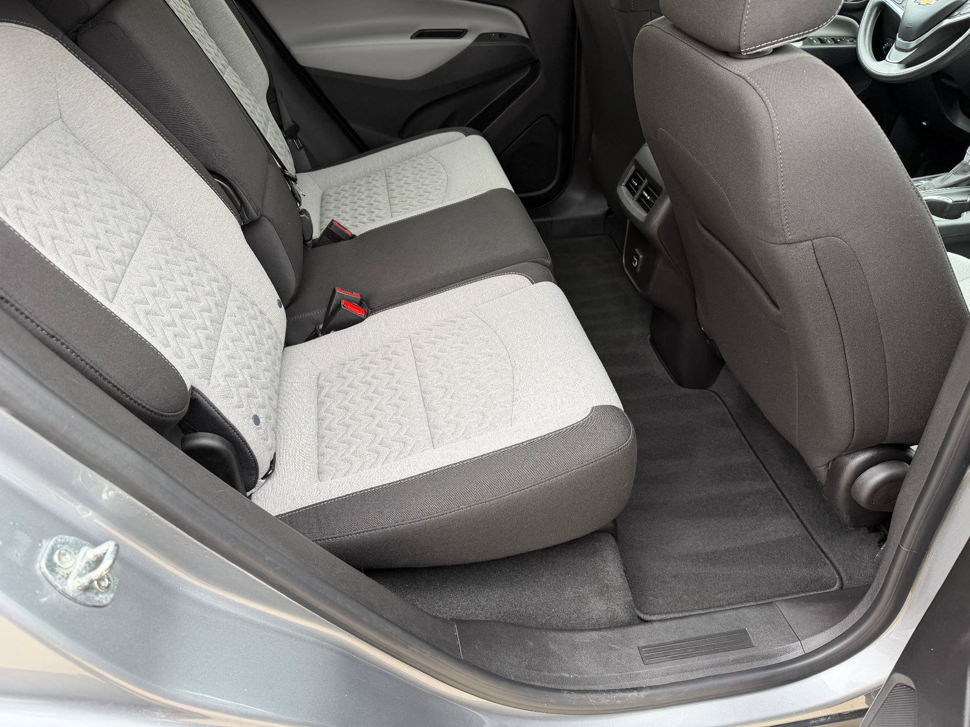 Used 2023 Chevrolet Equinox LS w/ LS Convenience Package FWD image 25