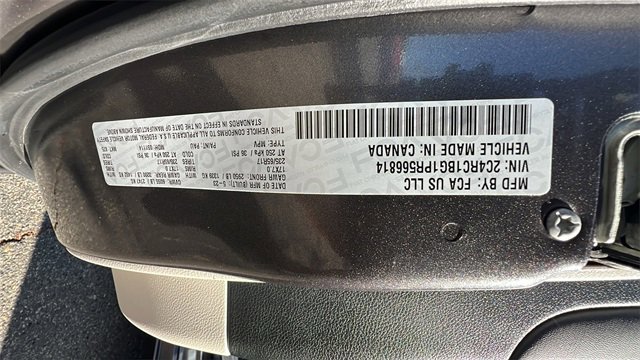 Used 2023 Chrysler Pacifica Touring-L image 30