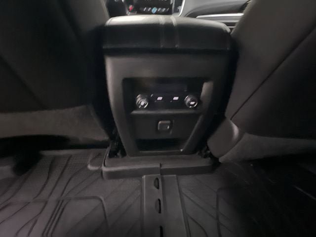 Certified 2023 Chevrolet Traverse LT FWD image 20