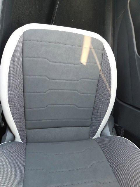 Used 2025 Volkswagen Taos SE FWD image 20