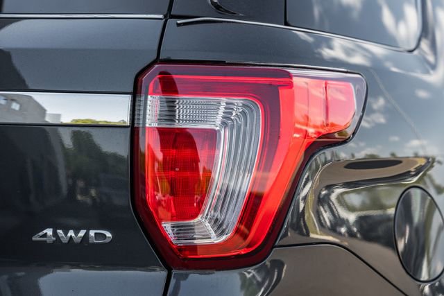 Used 2017 Ford Explorer Limited AWD/4WD image 8