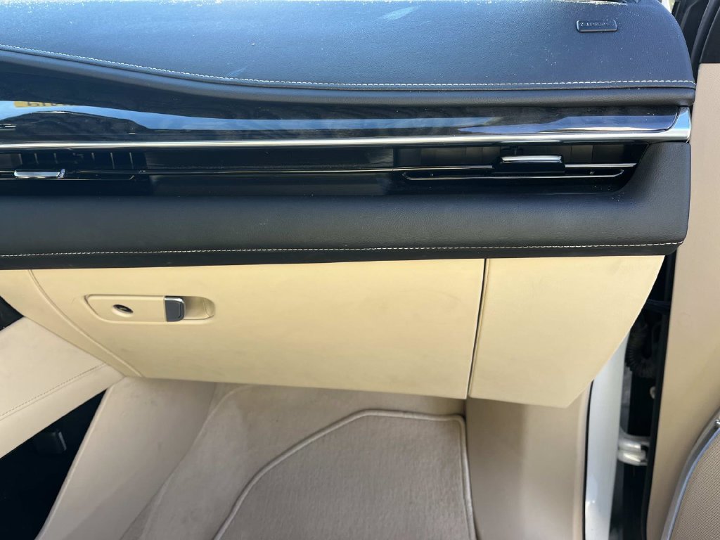 Used 2023 Cadillac Escalade Premium Luxury w/ Performance Package AWD/4WD image 30