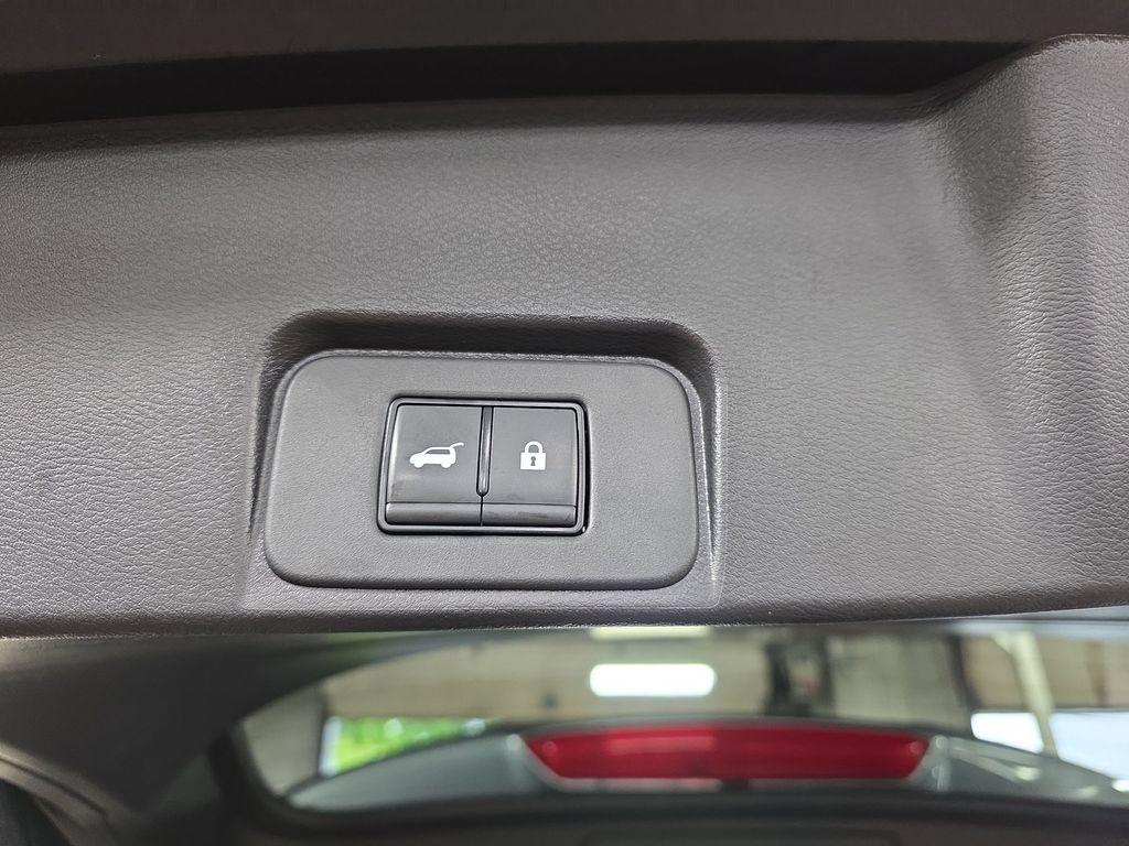 Used 2024 Nissan Rogue SV AWD/4WD image 13