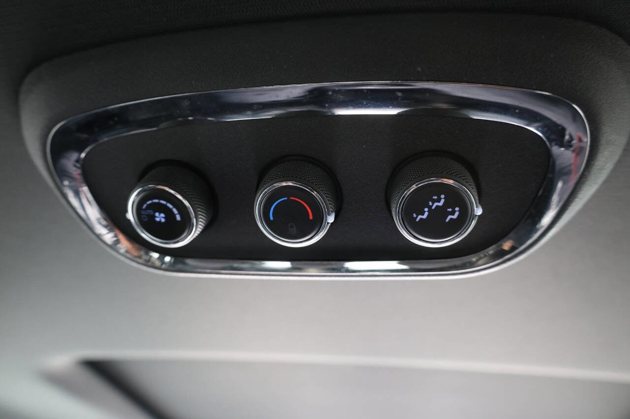 Used 2018 Dodge Durango SRT w/ Trailer Tow Group IV image 24