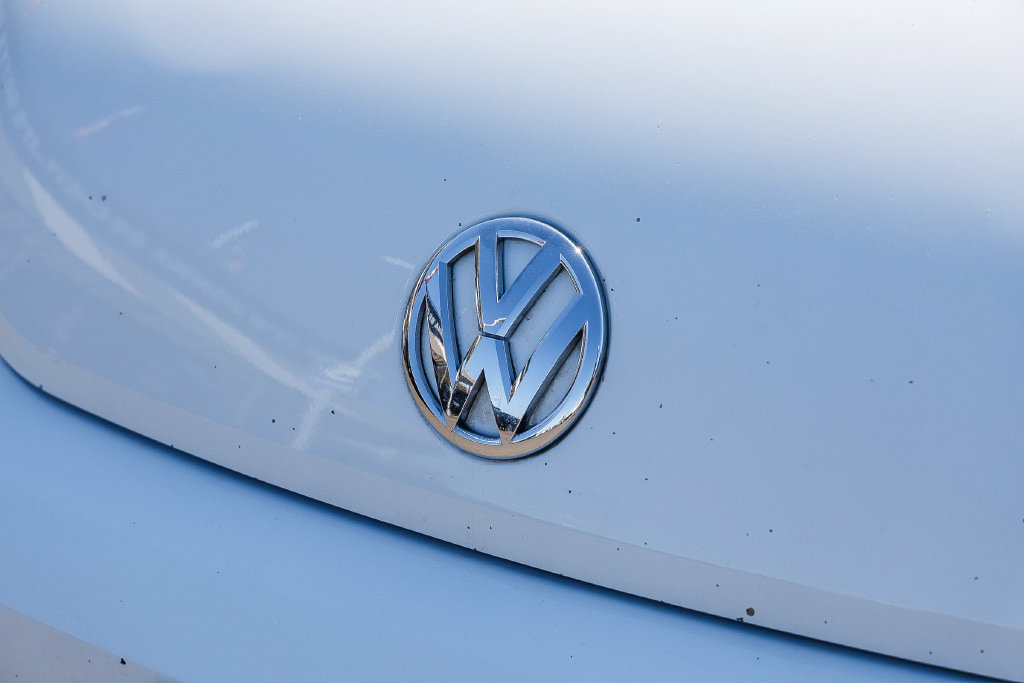 Used 2018 Volkswagen Beetle 2.0T S FWD image 10