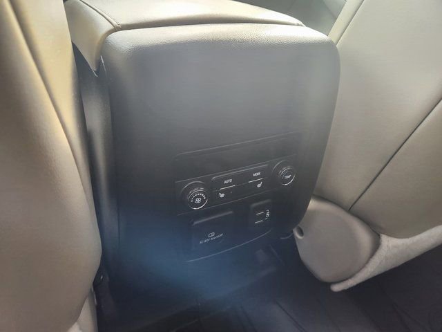 Used 2020 Buick Enclave Premium w/ Sun and Sites Package image 11