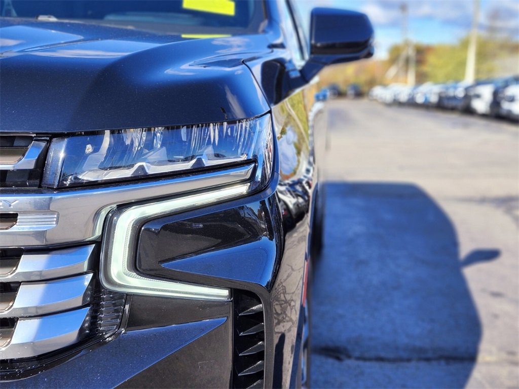 Used 2023 Chevrolet Suburban High Country w/ Premium Package 2 image 10