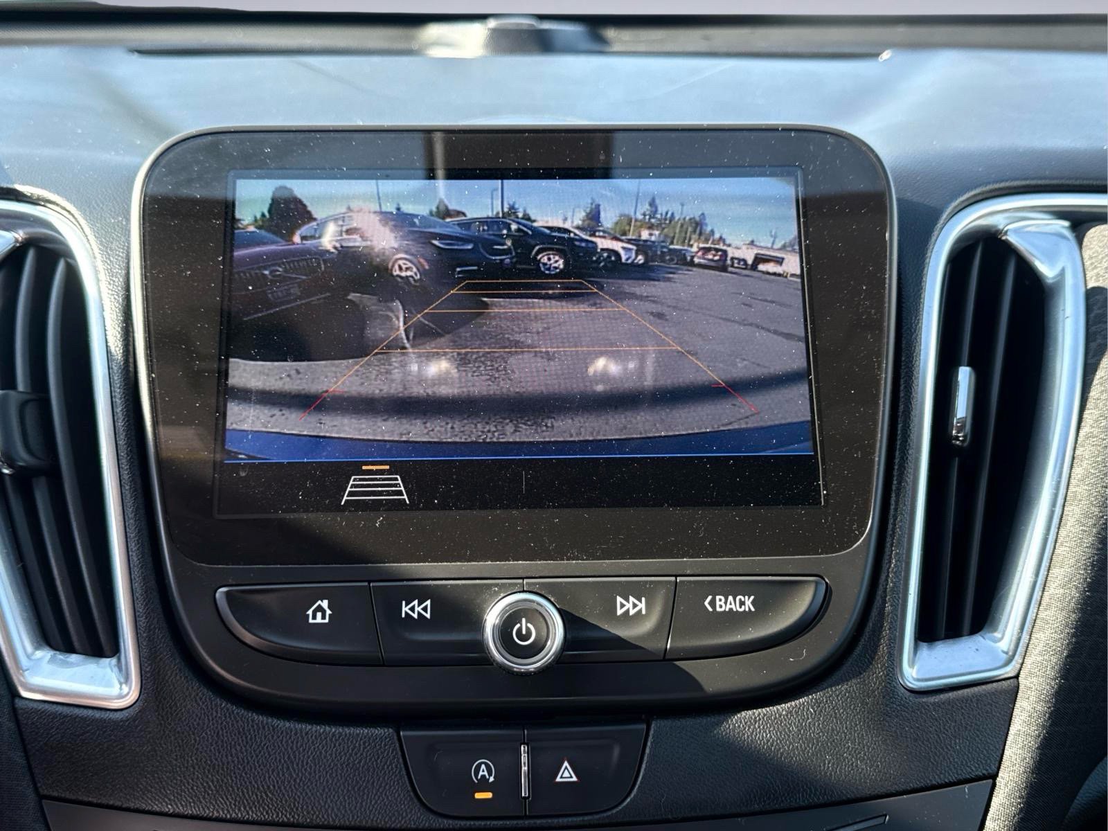 Used 2020 Chevrolet Malibu LT FWD image 20