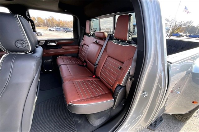 New 2026 GMC Sierra 3500 Denali Ultimate w/ LPO, Black Badging Package image 10