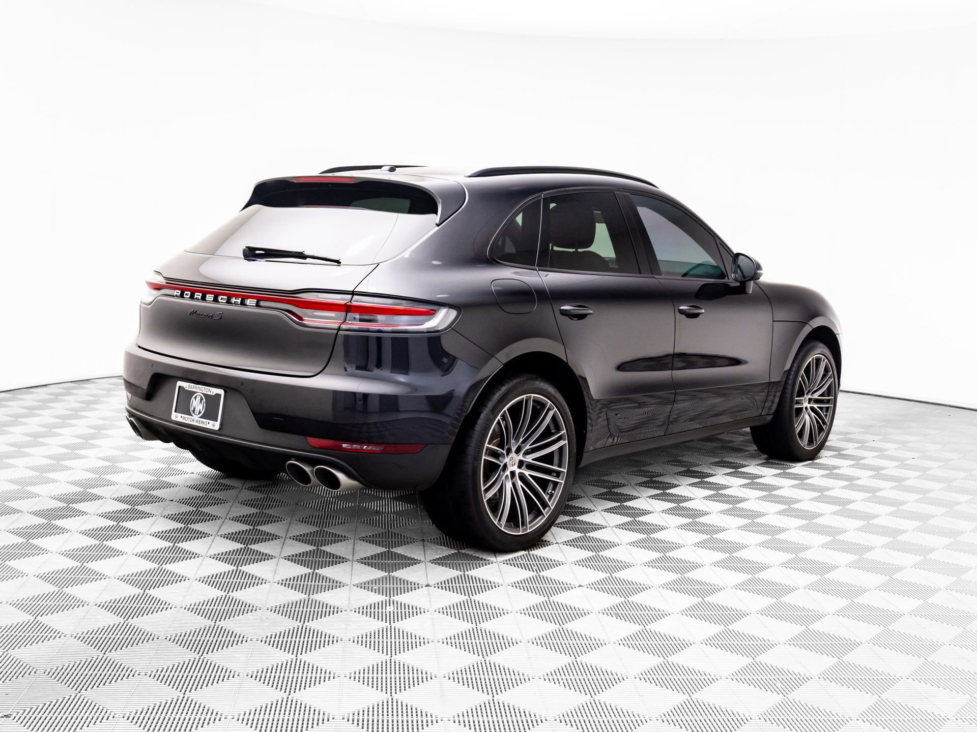 Certified 2021 Porsche Macan S image 7