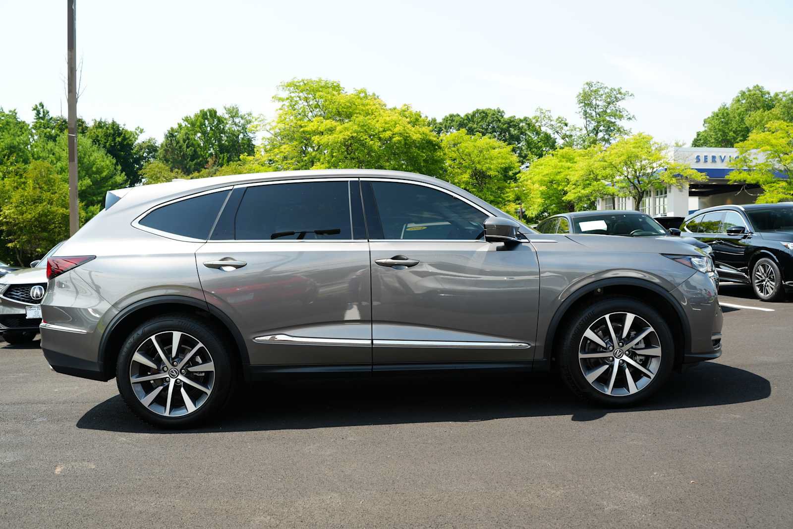 Certified 2026 Acura MDX w/ Technology Package AWD/4WD image 8