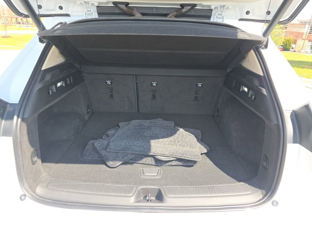 Used 2022 Buick Envision Avenir w/ Technology Package II image 22