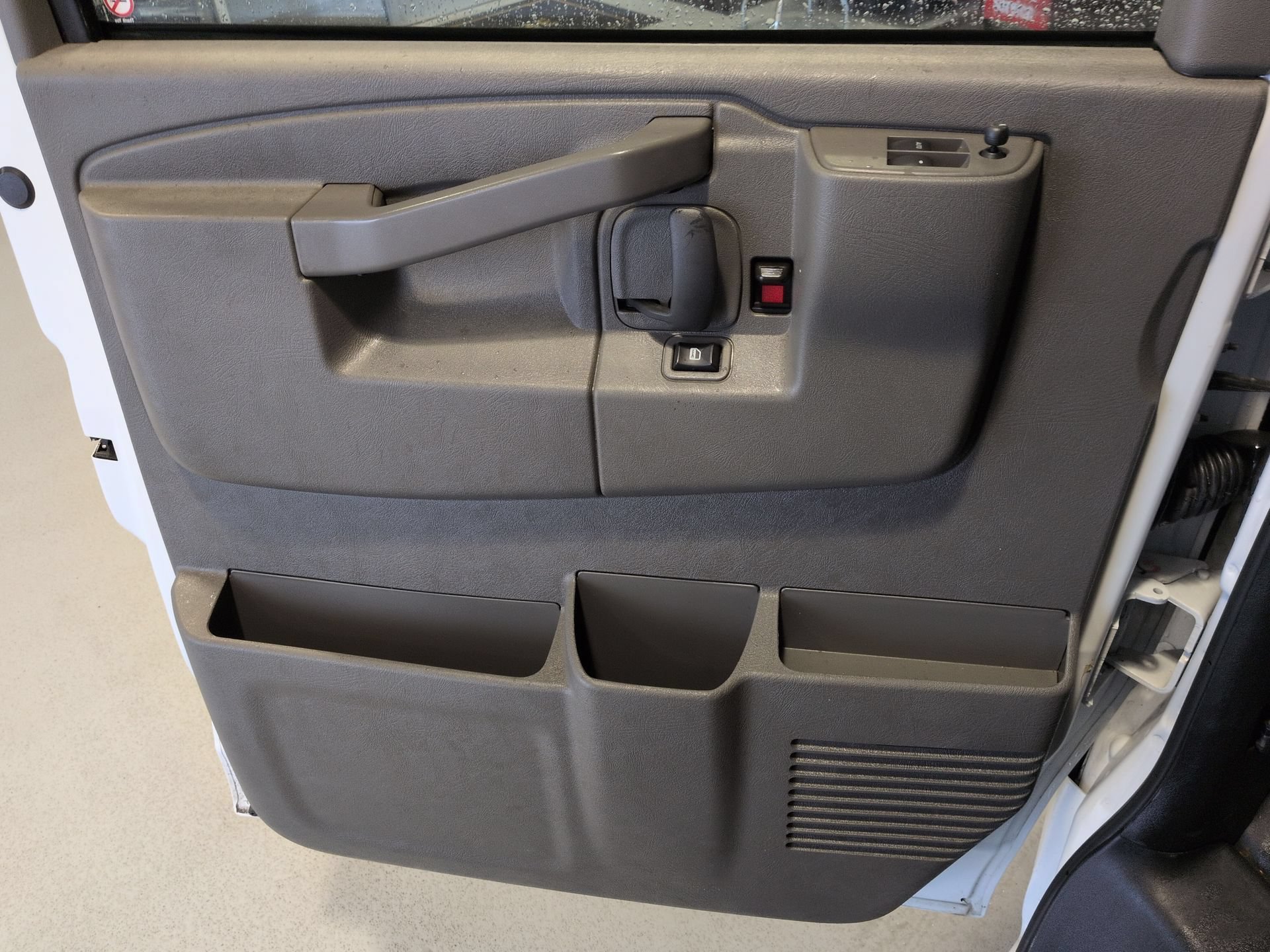 Used 2024 Chevrolet Express 2500 w/ Driver Convenience Package RWD image 19