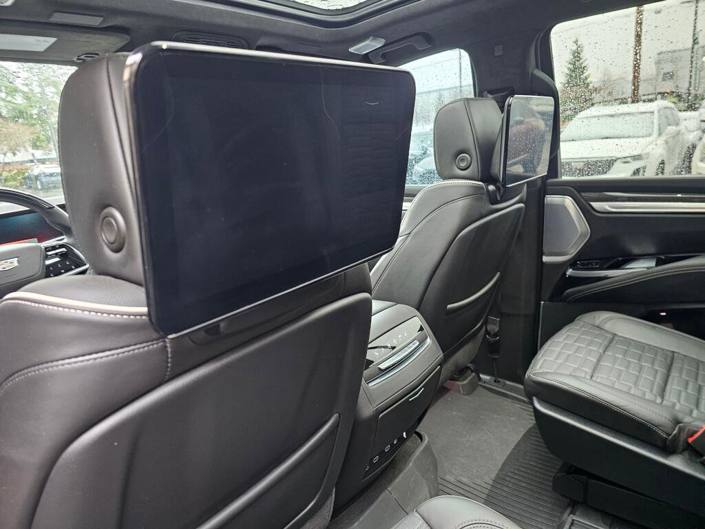 Used 2025 Cadillac Escalade V image 22
