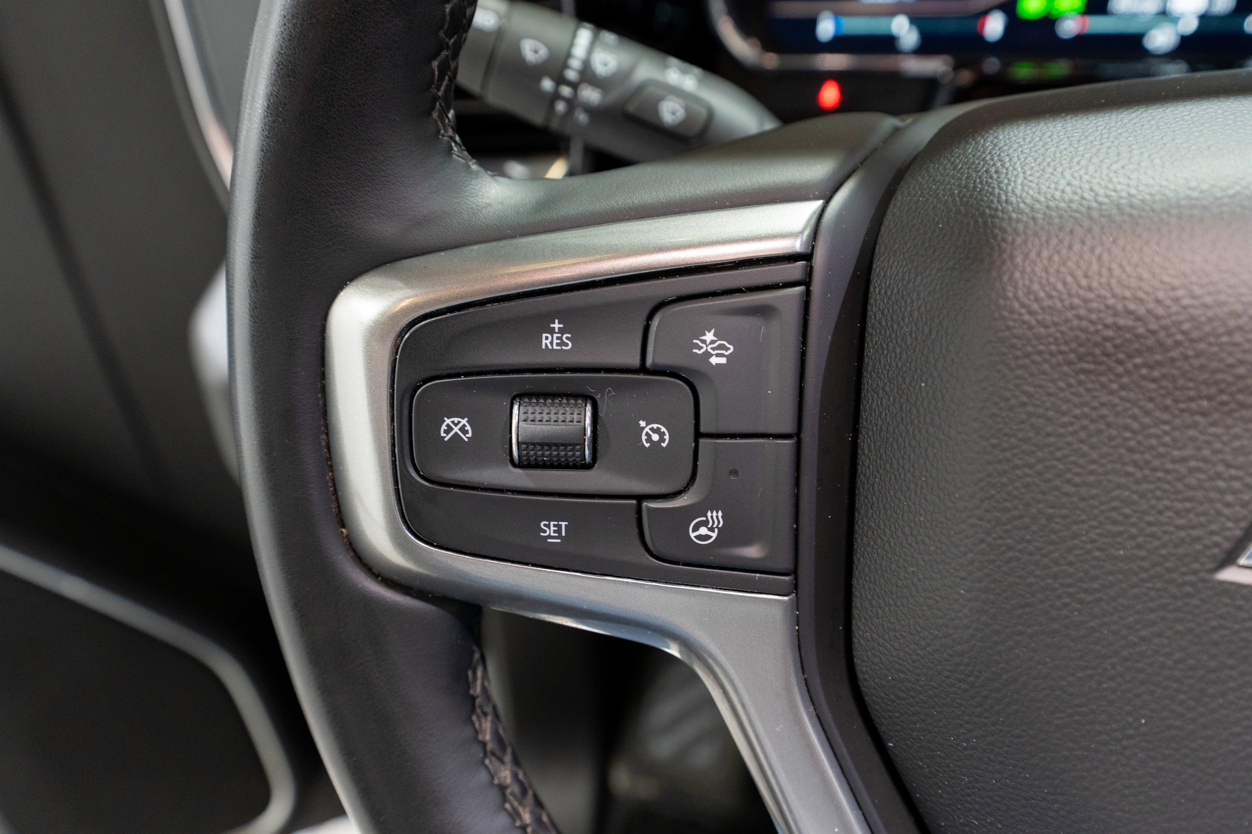 Used 2025 Chevrolet Silverado 1500 LT image 25