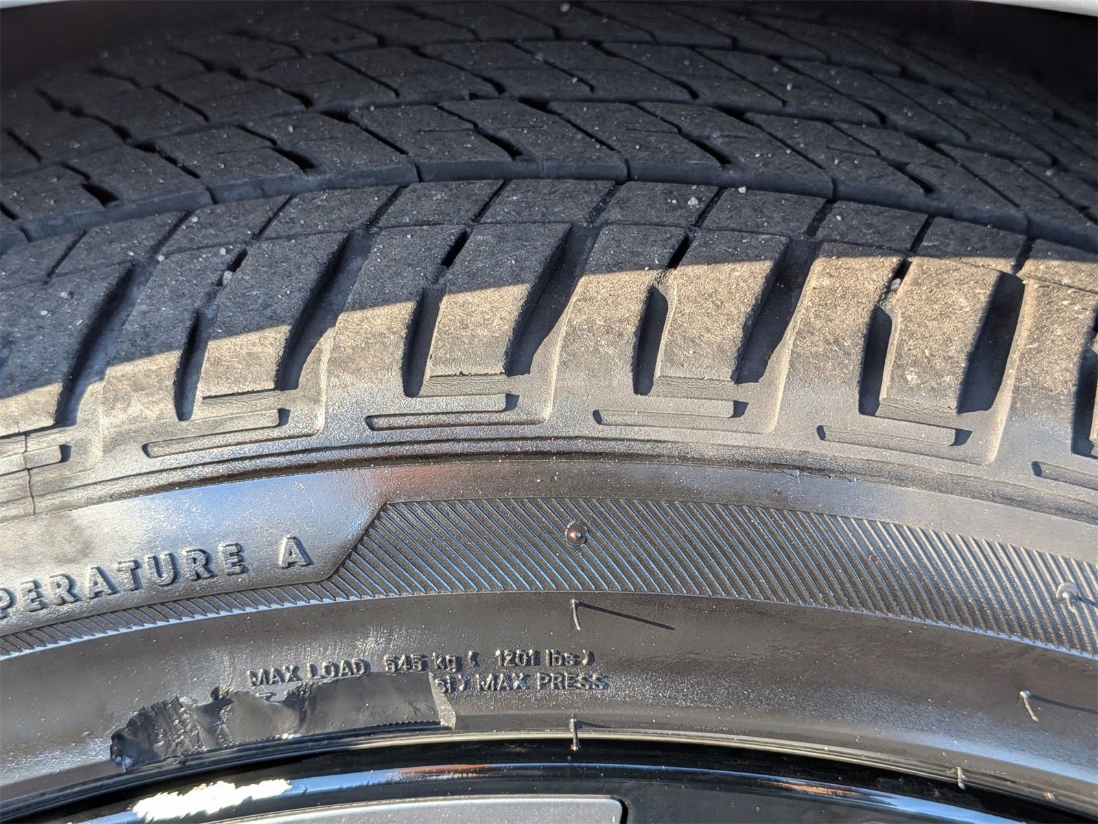 Used 2021 Toyota Prius XLE image 11