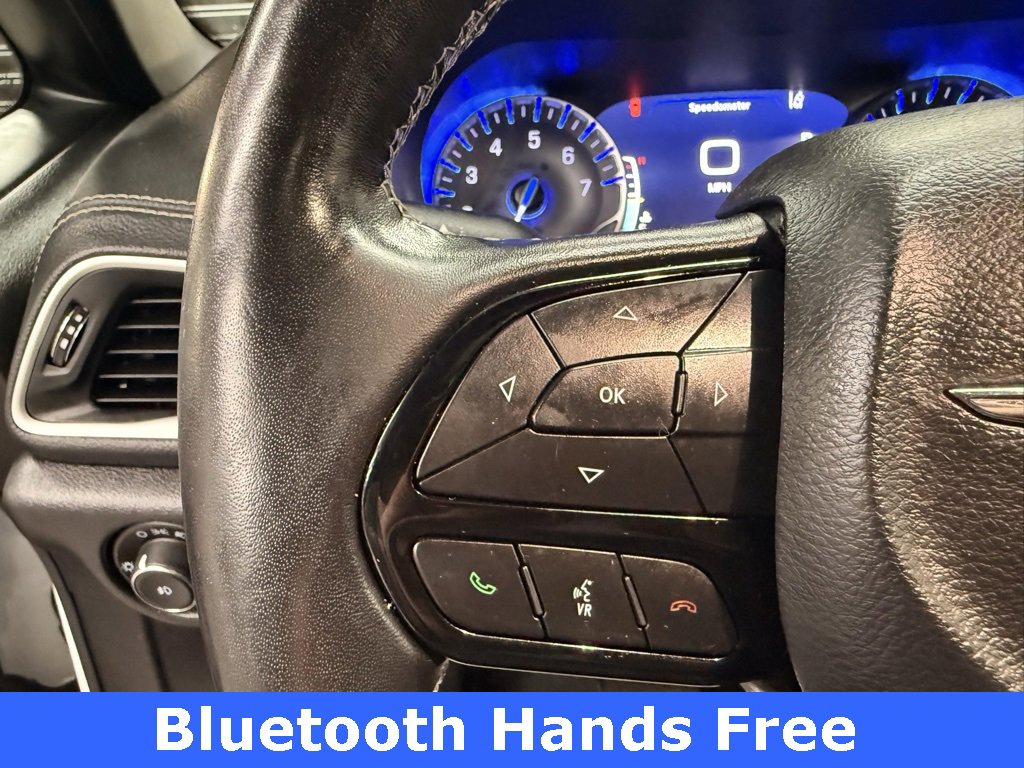 Used 2021 Chrysler Pacifica Touring-L w/ Uconnect Theater Family Group image 36