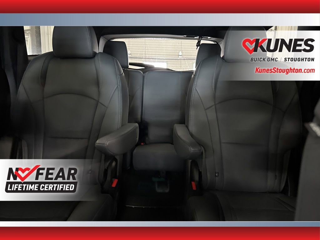 Used 2024 Buick Enclave Essence image 33