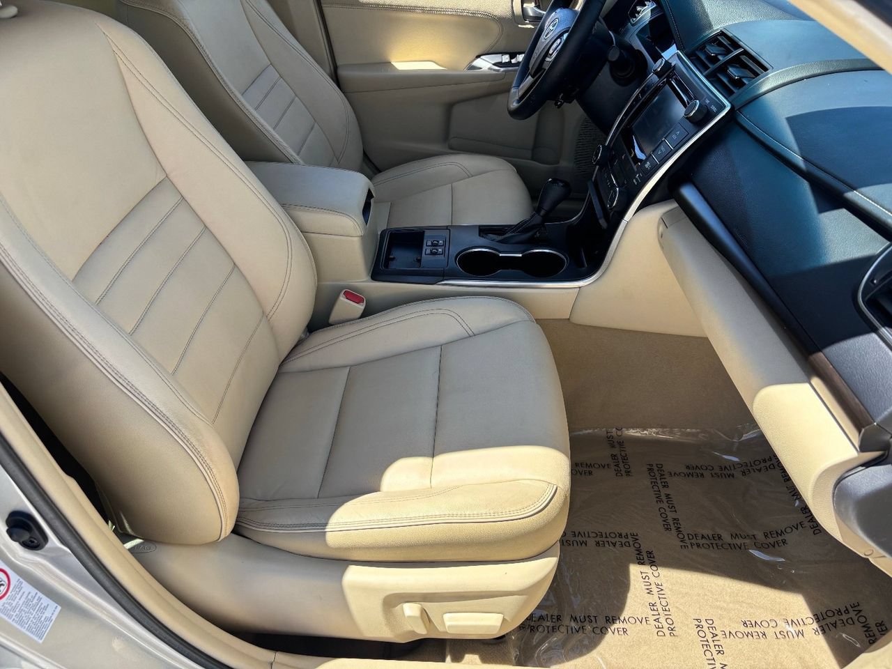 Used 2015 Toyota Camry XLE FWD image 9