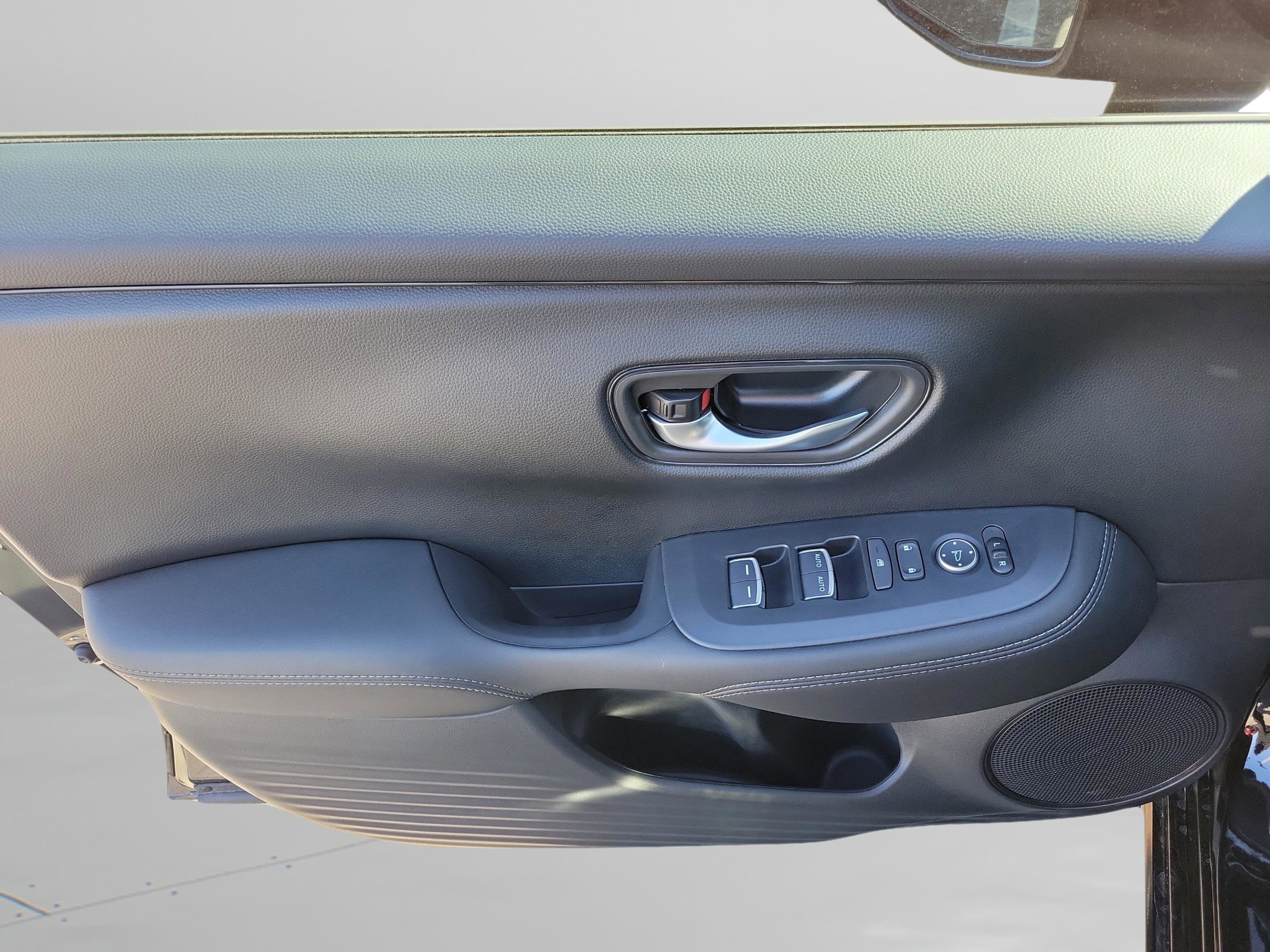 New 2026 Honda HR-V EX-L image 12