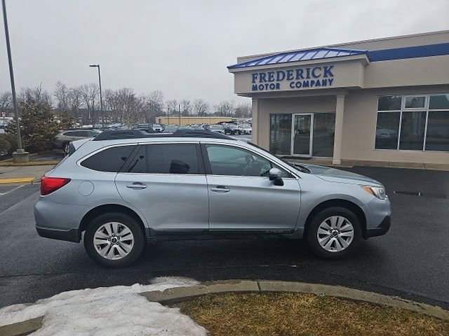 Used 2015 Subaru Outback 2.5i Premium image 3