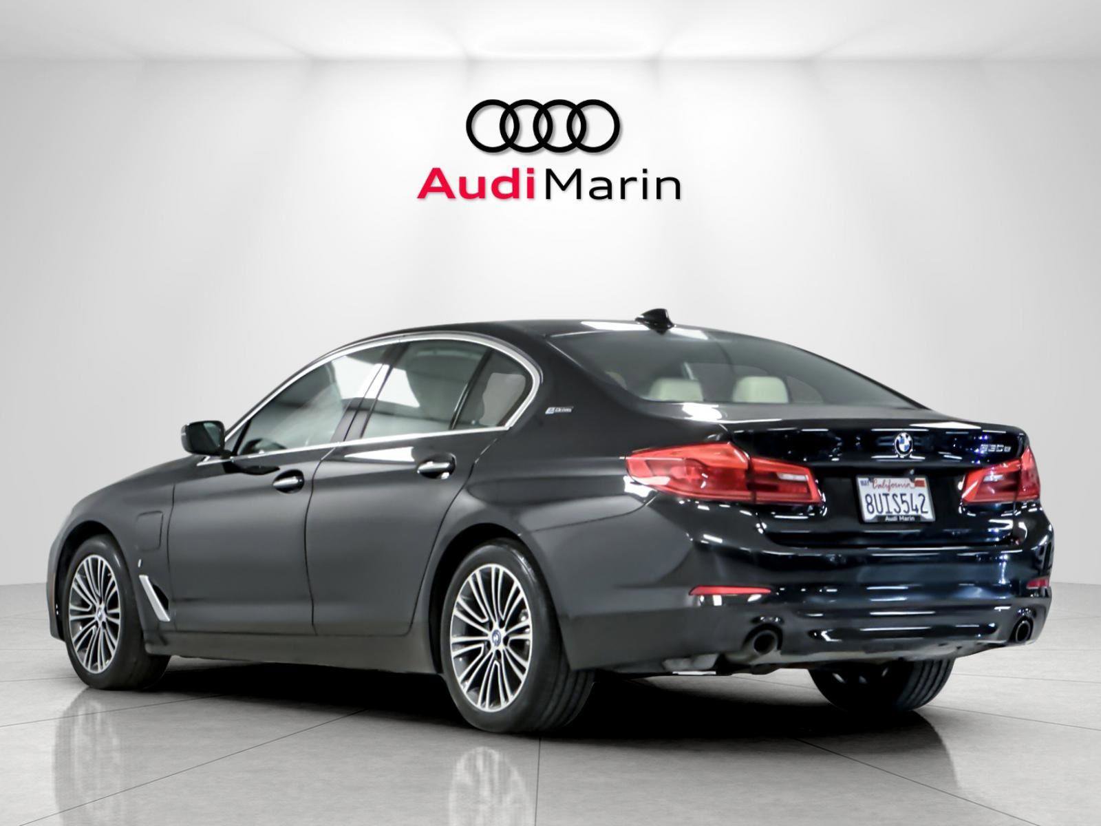 Used 2018 BMW 530e w/ Premium Package 2 image 3