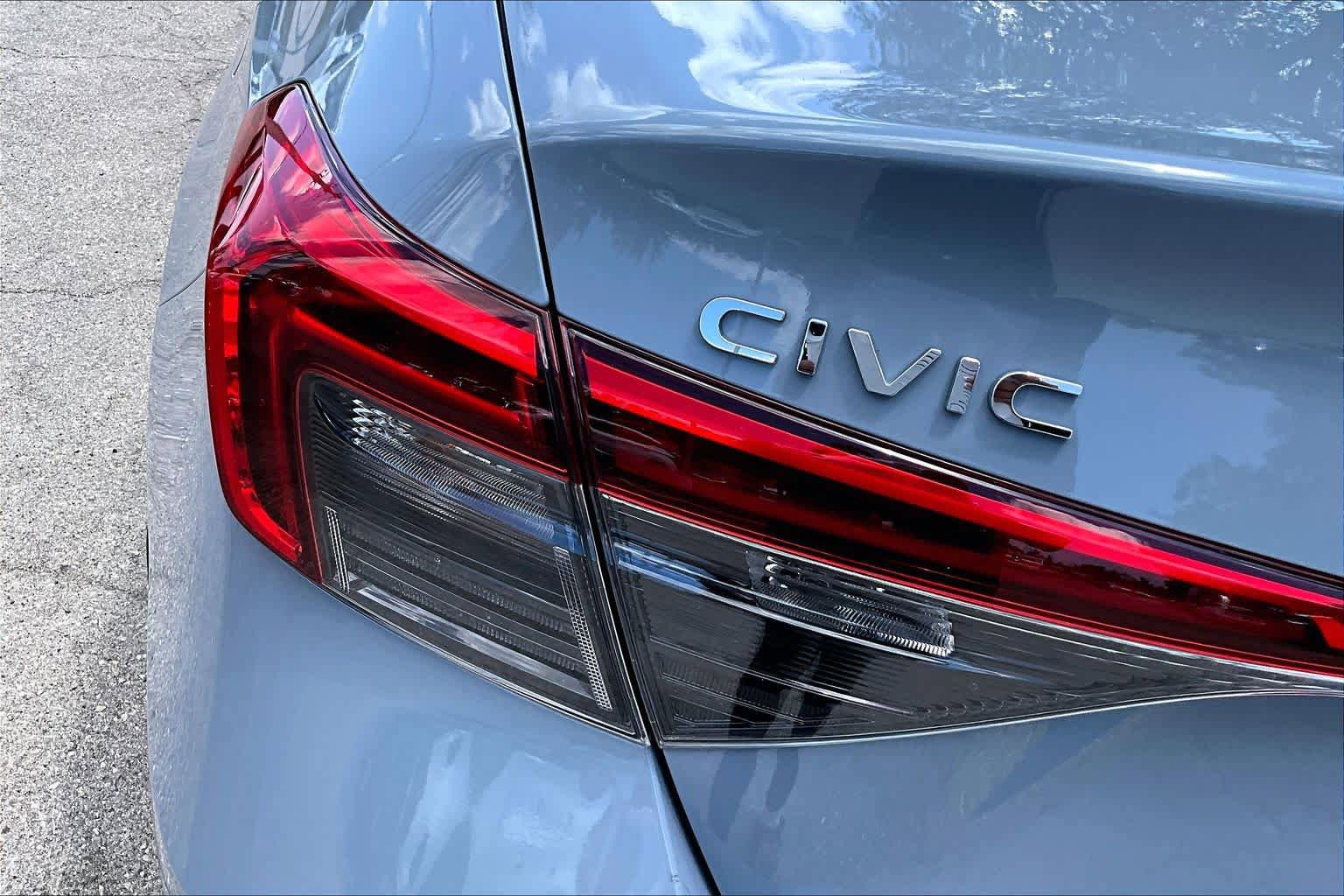Used 2024 Honda Civic EX image 29
