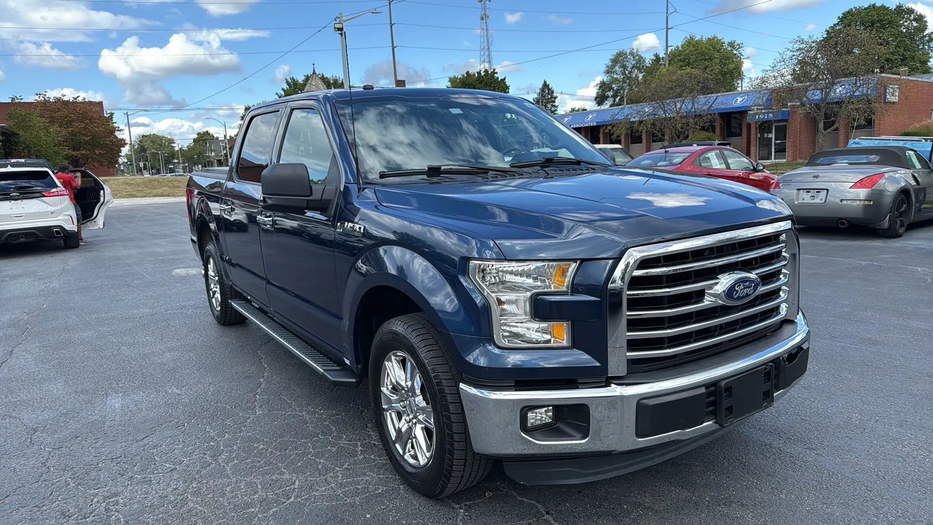 Used 2016 Ford F150 XLT w/ Equipment Group 302A Luxury image 3