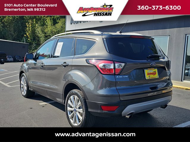 Used 2017 Ford Escape Titanium image 3