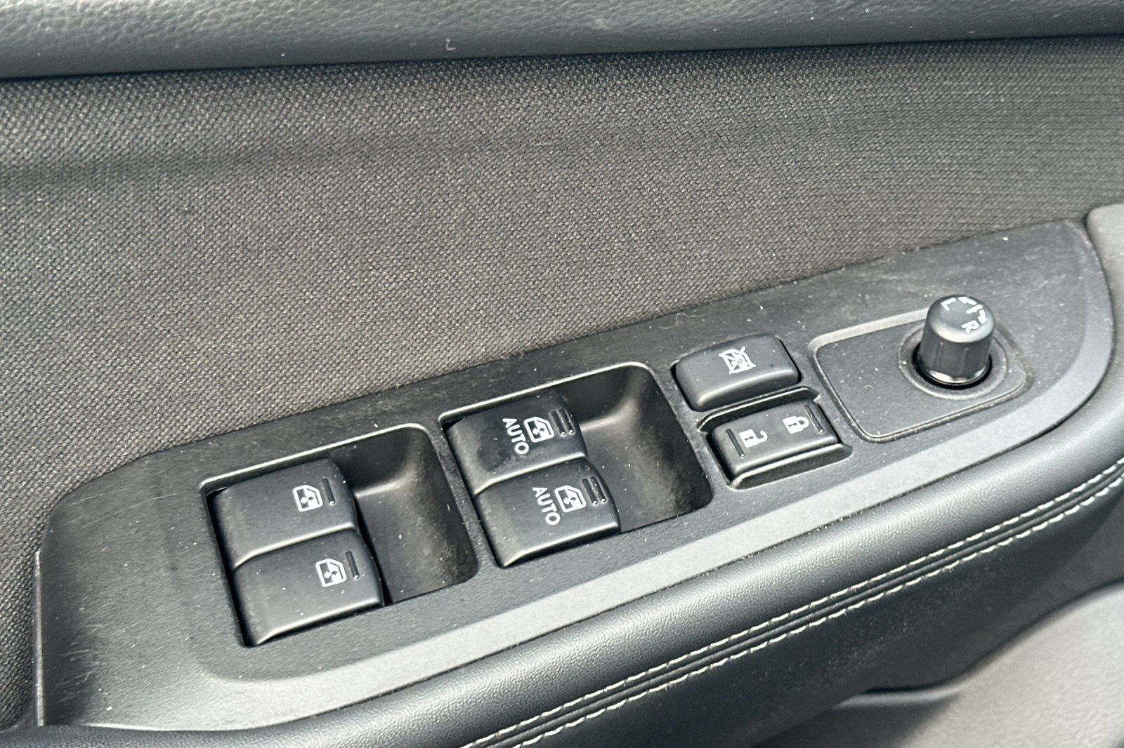 Used 2018 Subaru Outback 2.5i Premium image 11