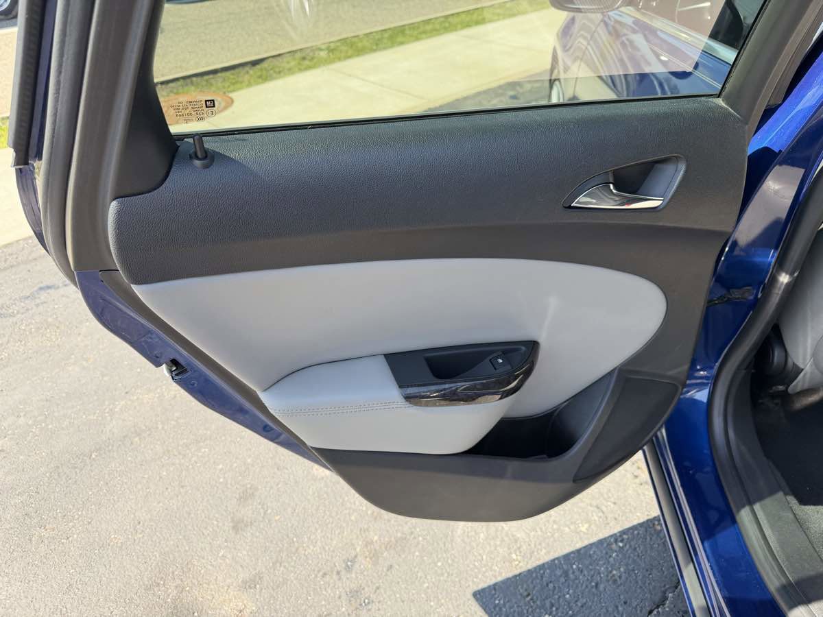 Used 2014 Buick Verano FWD image 14