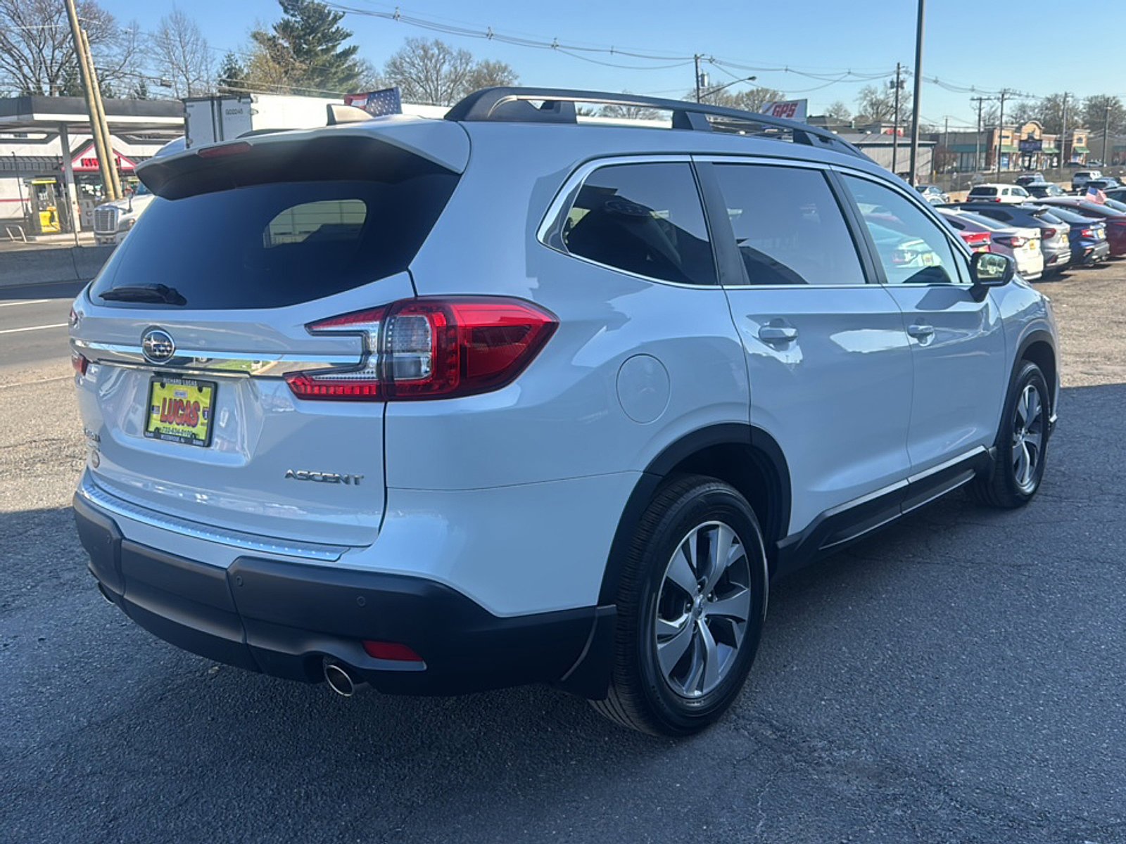 Certified 2023 Subaru Ascent Premium w/ Convenience Package AWD/4WD image 5