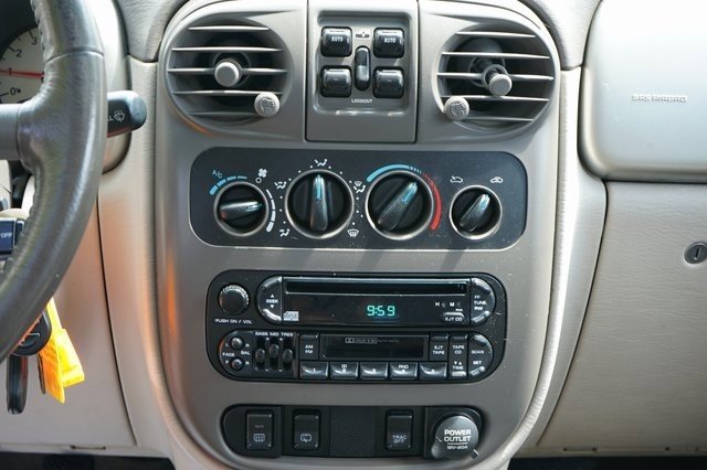 Used 2001 Chrysler PT Cruiser image 16