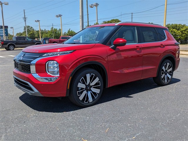 New 2025 Mitsubishi Outlander SEL image 2
