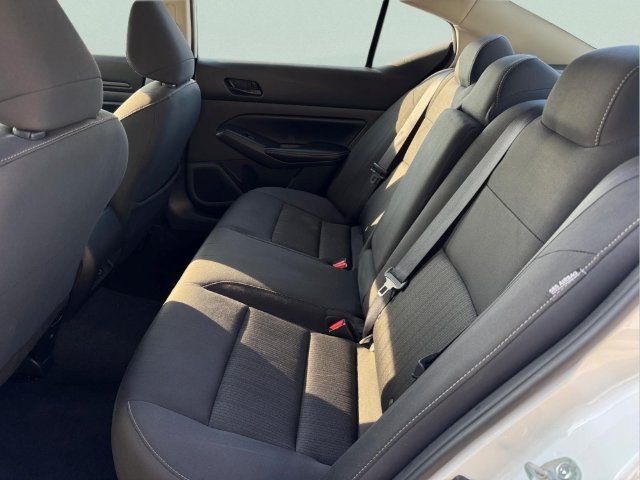 Used 2025 Nissan Altima 2.5 SV FWD image 11