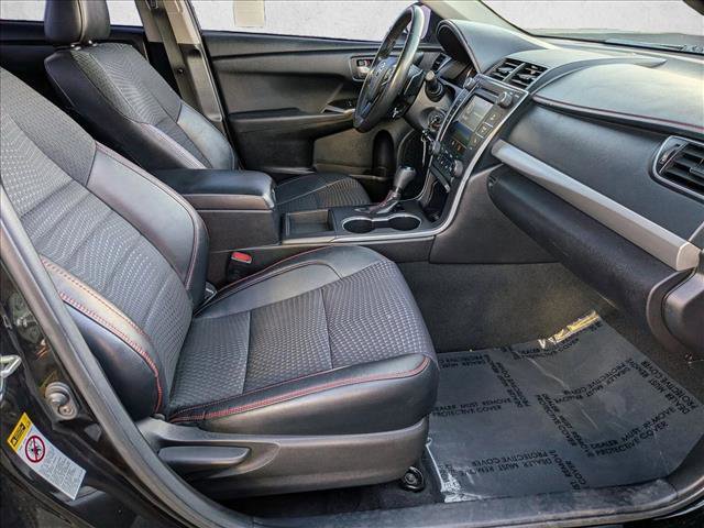 Used 2015 Toyota Camry SE image 19