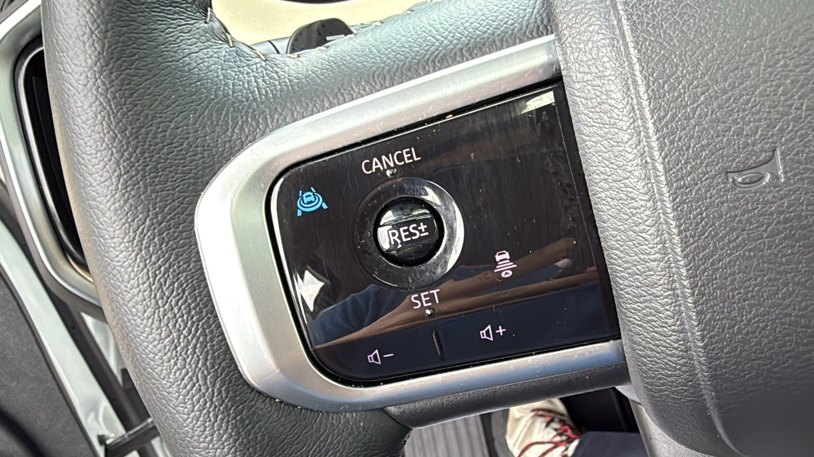Certified 2026 Nissan Armada Platinum AWD/4WD image 10