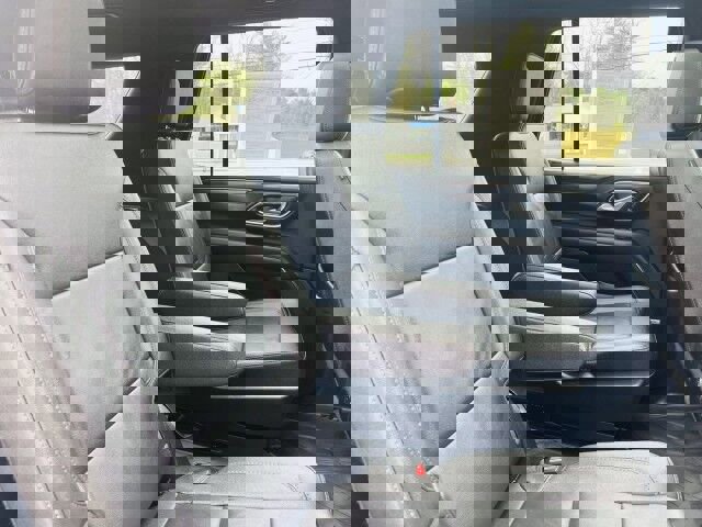 Used 2024 Chevrolet Tahoe Z71 w/ Luxury Package image 18