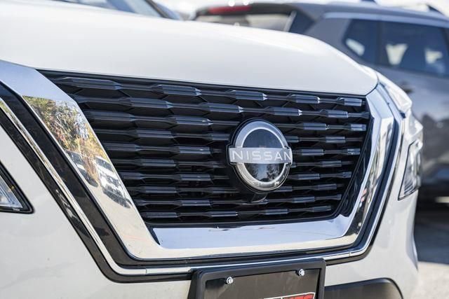 Certified 2022 Nissan Rogue SV w/ SV Premium Package image 12